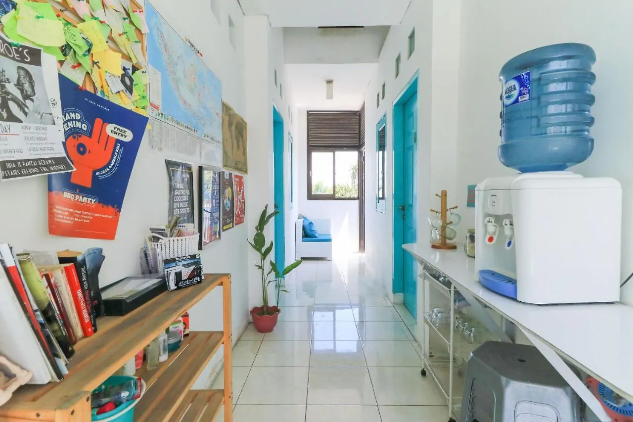 The Ruum Hostel Canggu Guest house